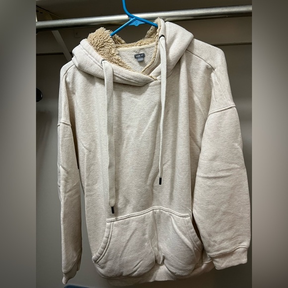 Aerie Women’s Oversized Sweatshirt - Picture 1 of 2